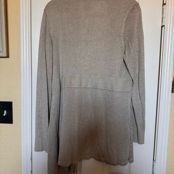 Chicos Cardigan Super Cute - Size 2 Light Gold Tan Does have a sparkle - Picture 3 of 4